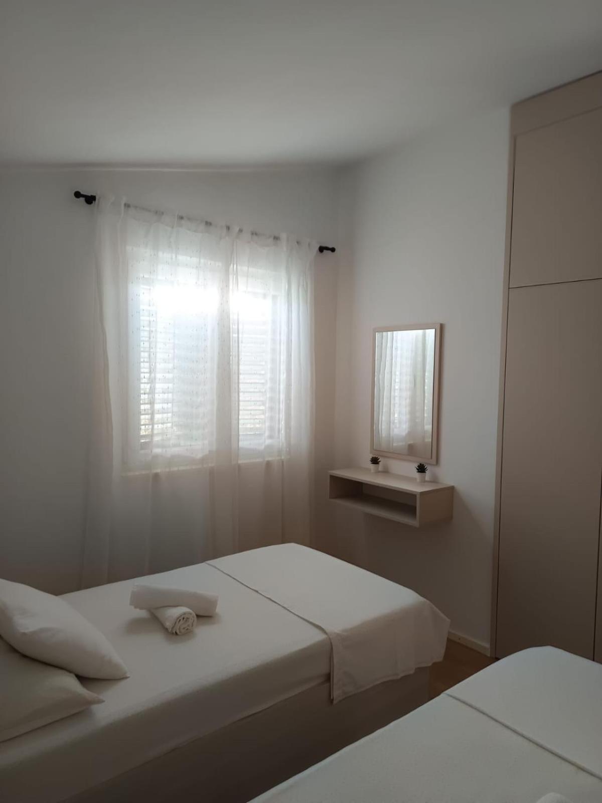 Apartman Marin Ražanj Buitenkant foto